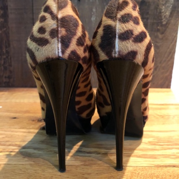 YSL leopard pumps - Picture 3 of 5